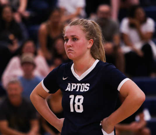 Girls volleyball: Mariners fall to Harbor in season finale