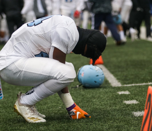 College football: Seahawks fall for trick play, lose bowl game