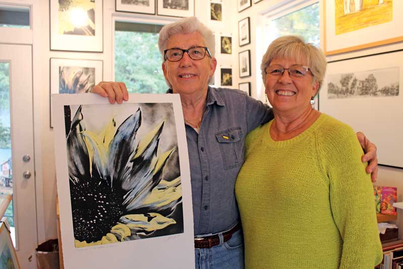 Image for display with article titled Artist Raises $1,000 for Ukrainian Children Through Open Studios