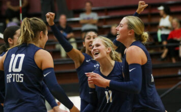 Mariners smooth-sailing to begin fall campaign | Girls volleyball