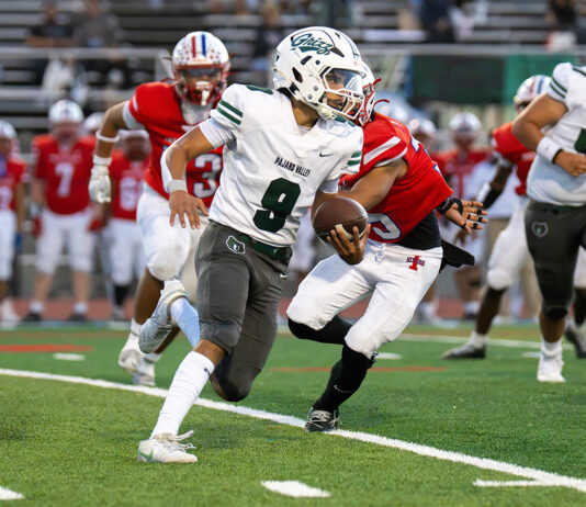 Grizzlies blank Gonzales to earn first league win of the season | High school football roundup