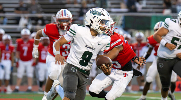 Grizzlies blank Gonzales to earn first league win of the season | High school football roundup