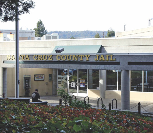 ICE agents leave Santa Cruz jail without detainee